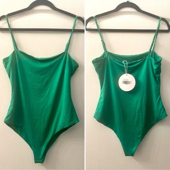 Princess Polly Vibrant Green Bodysuit 10 - Picture 2 of 3